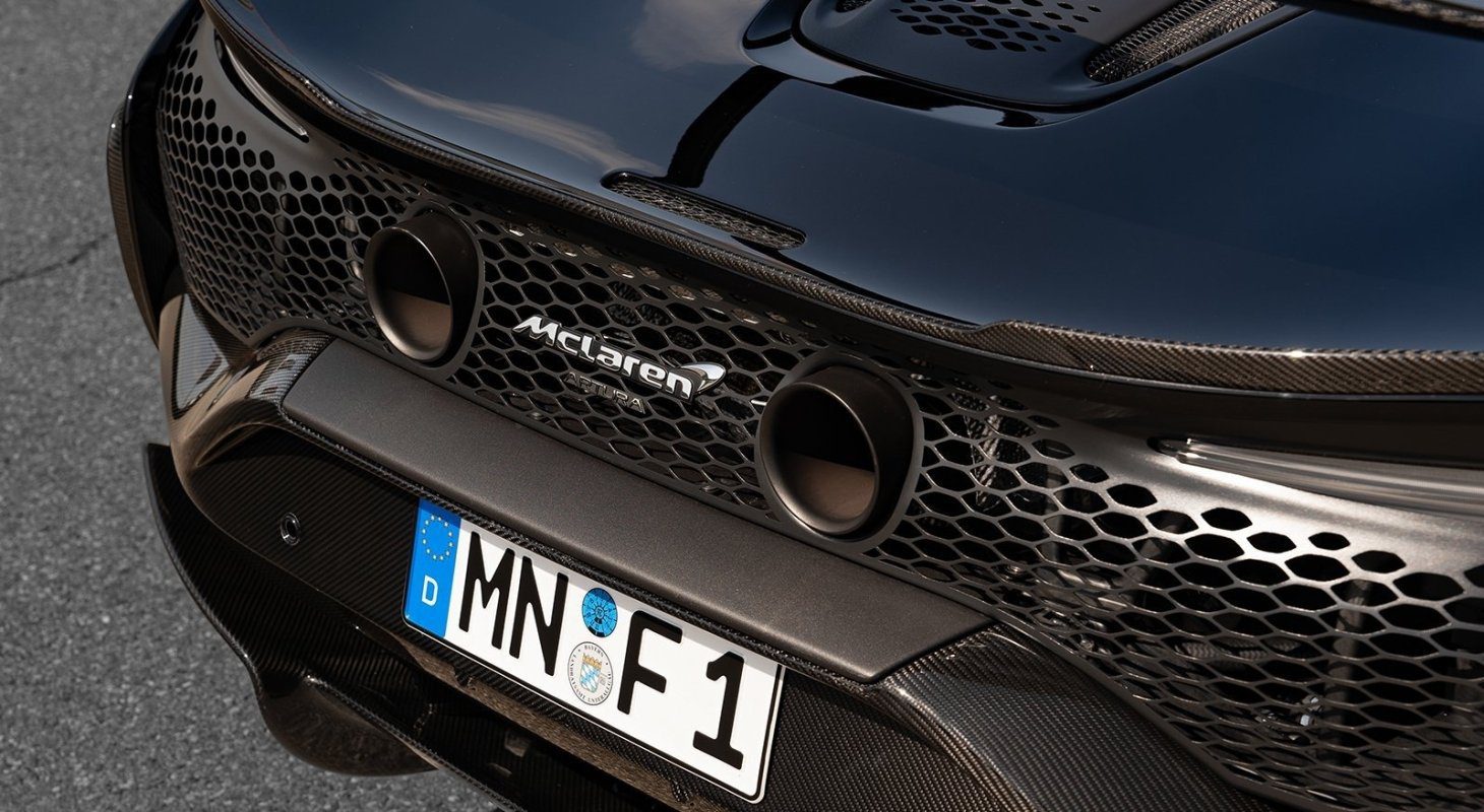 McLaren Artura | Novitec Tailpipes